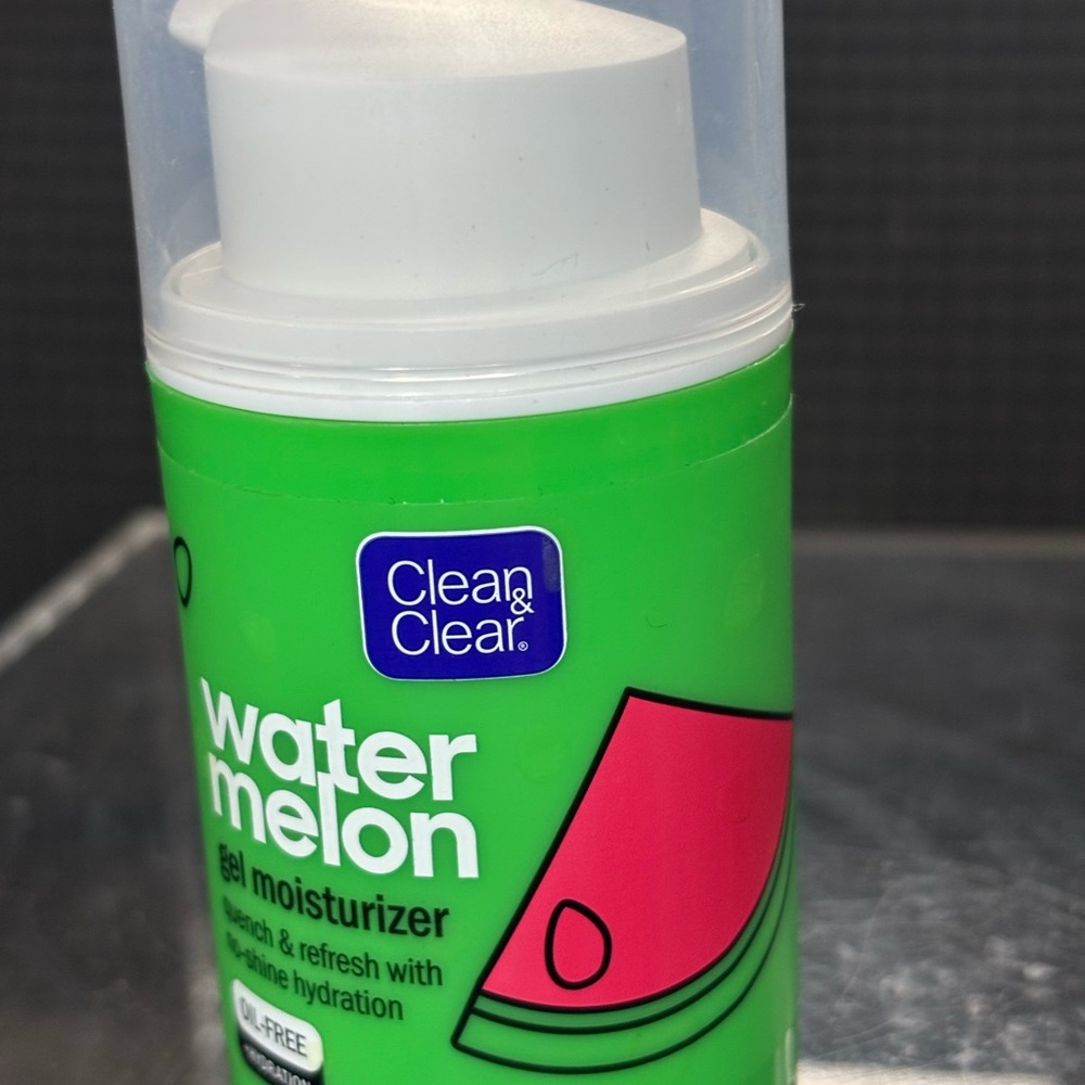 Discontinued Clean & Clear Watermelon Gel Moisturizer 1.7oz/ 48g
